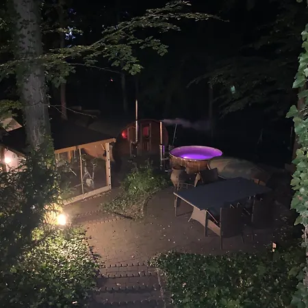 Z Kominkiem Sauna Jacuzzi Hydromasaz アパート *