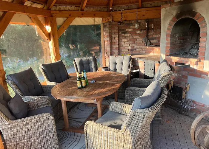 Z Kominkiem Sauna Jacuzzi Hydromasaz アパート *